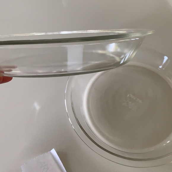 pyrex (2) 10 inch glass pie pans - Picture 4 of 4